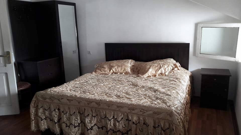 N&N Guest House เมสเตีย ภายนอก รูปภาพ